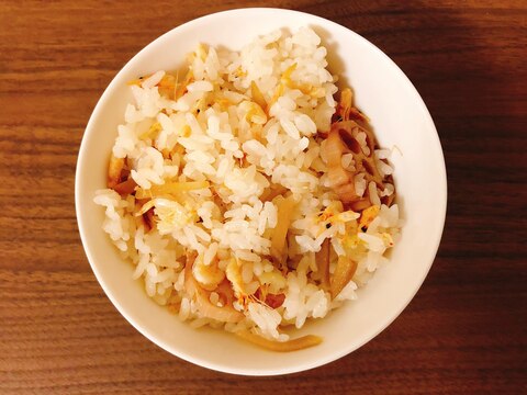 桜海老とレンコンの炊き込みご飯